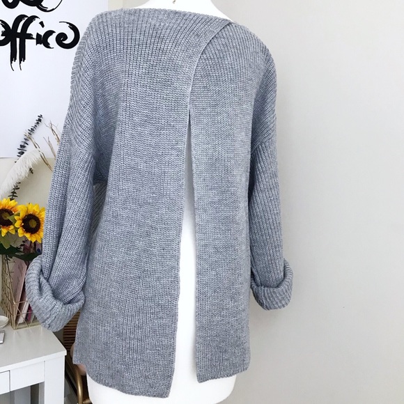 💕 Open Back Knit Sweater - Picture 2 of 3